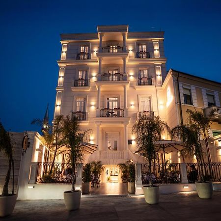 Art Gallery Boutique Hotel Durres Exterior photo